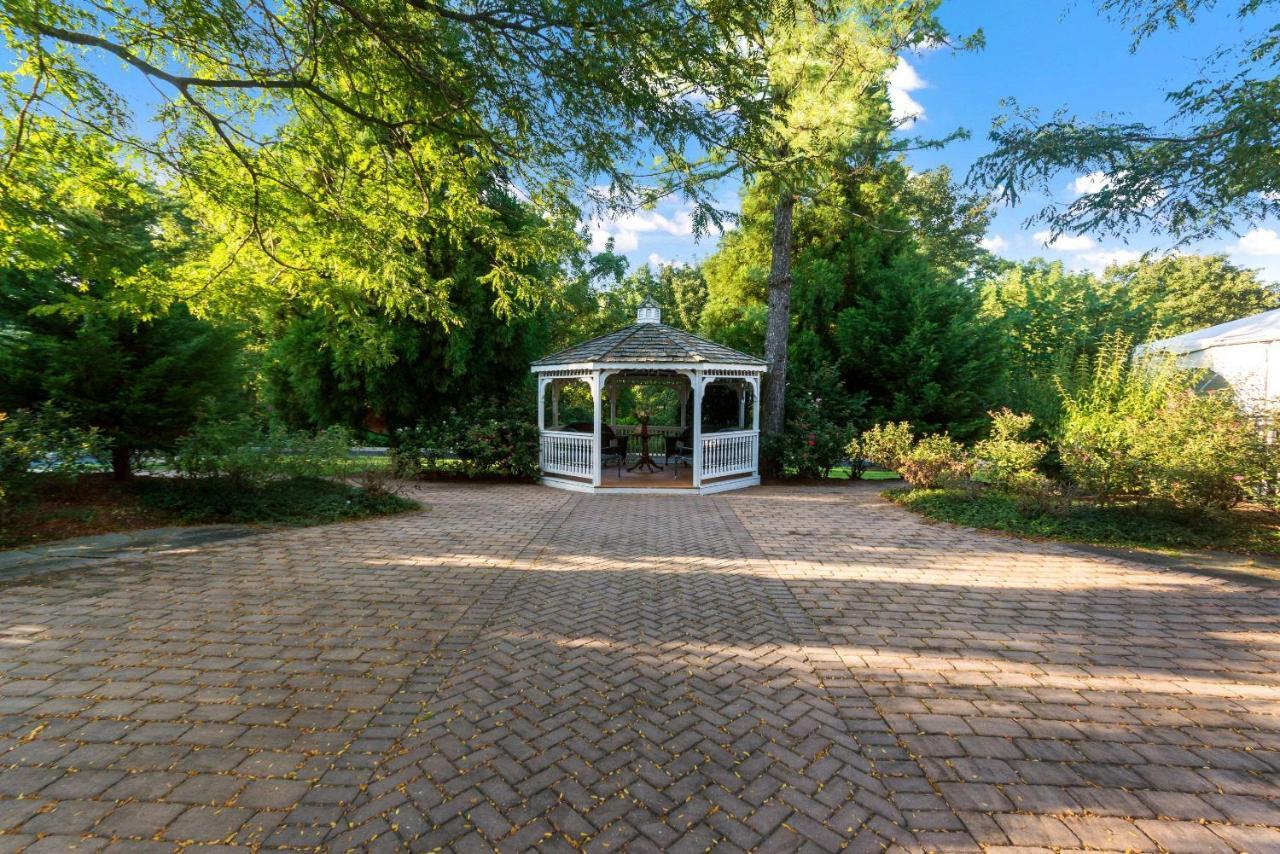 Hotel And Conference Center Exton