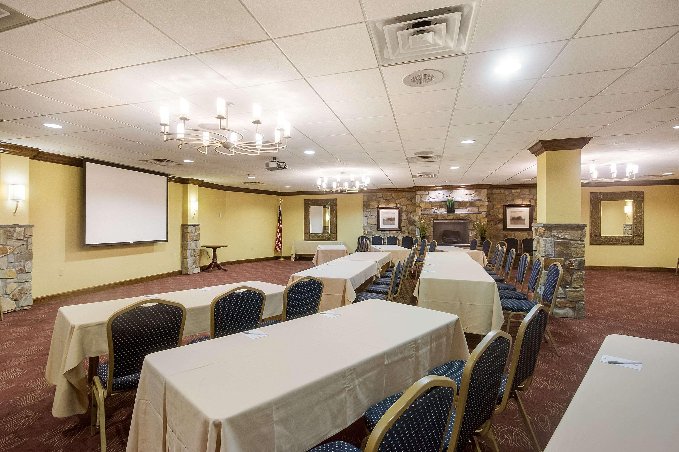 Hotel And Conference Center 3*
