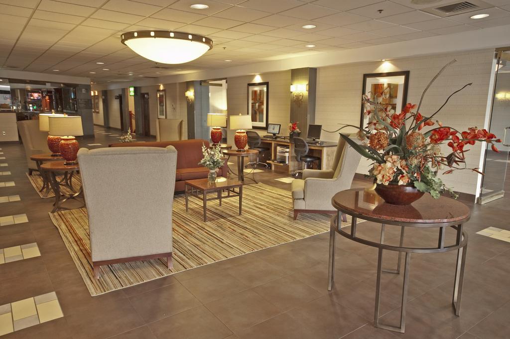 Hotel And Conference Center Exton