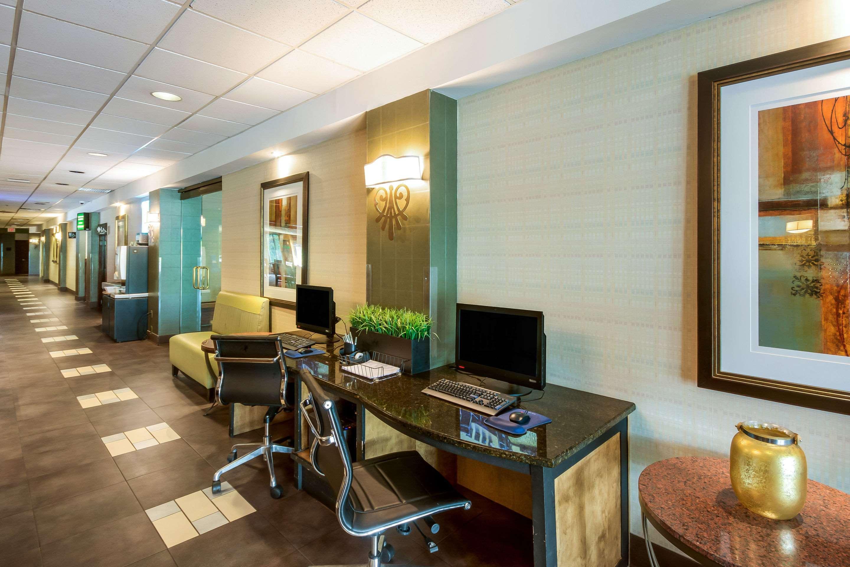 Hotel And Conference Center Exton