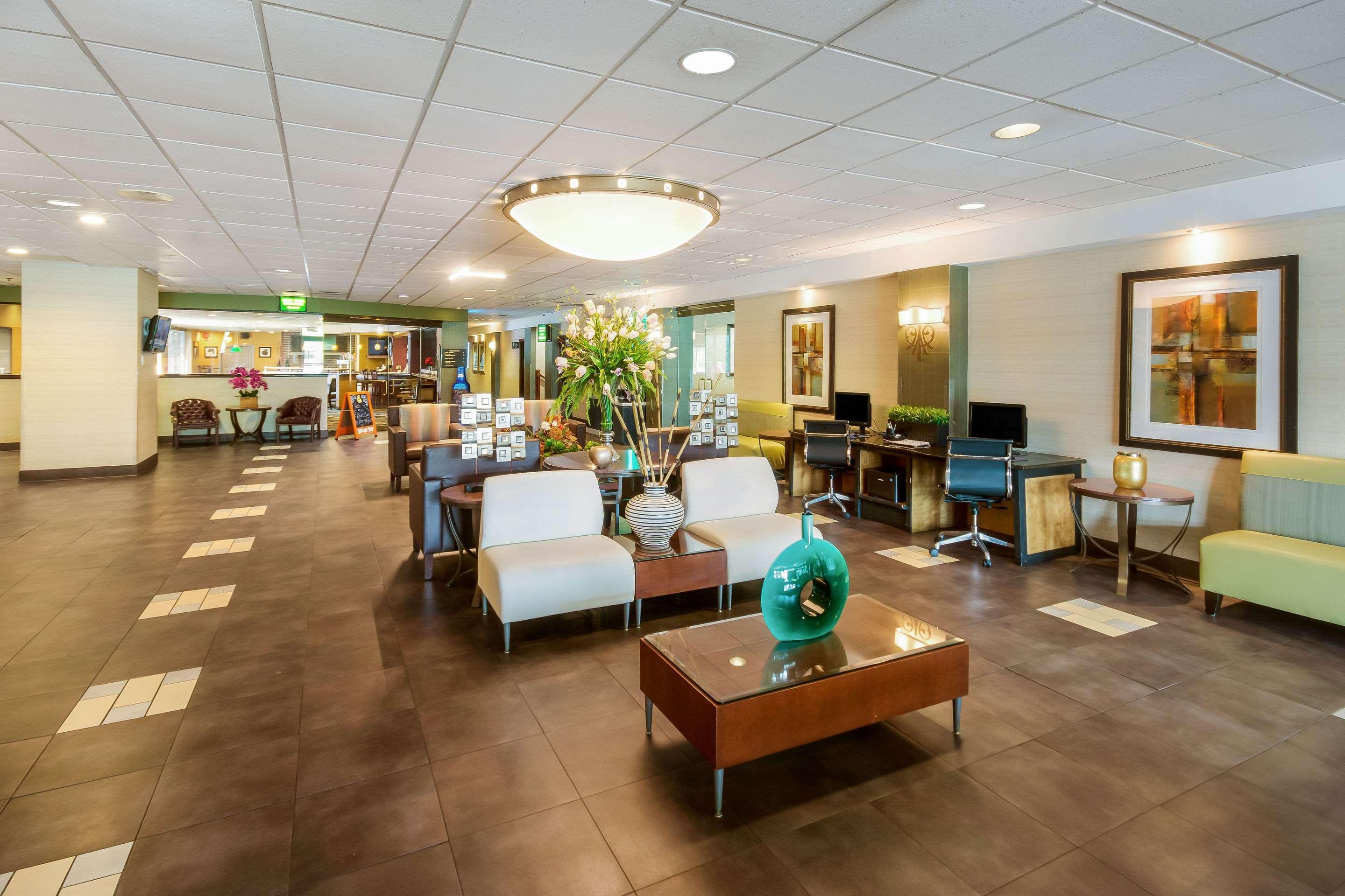 And Conference Center 3*