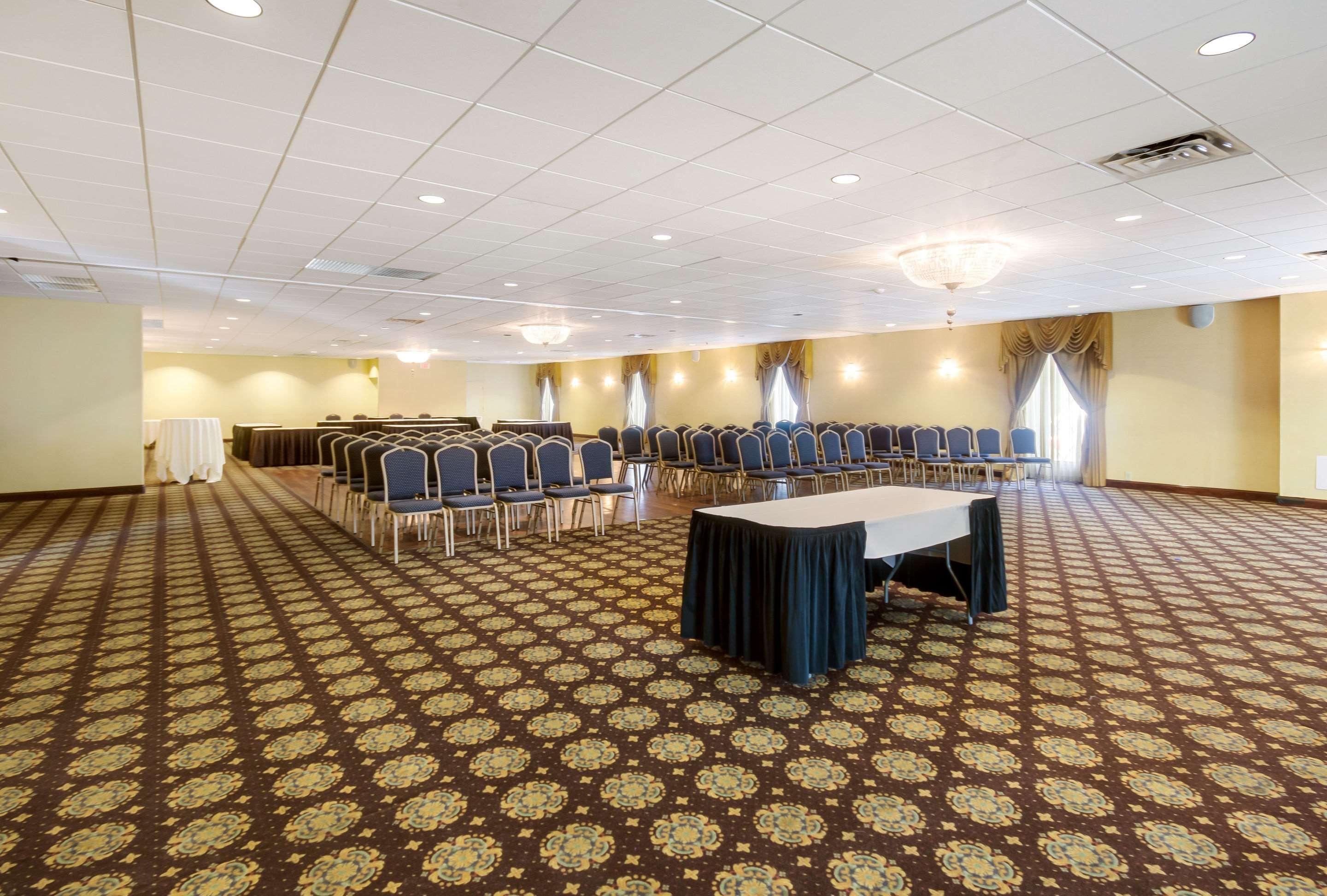 And Conference Center 3* Exton